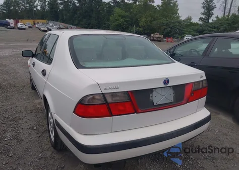1999 Saab 9-5 z USA, uszkodzony, nr VIN YS3ED48E5X3076042